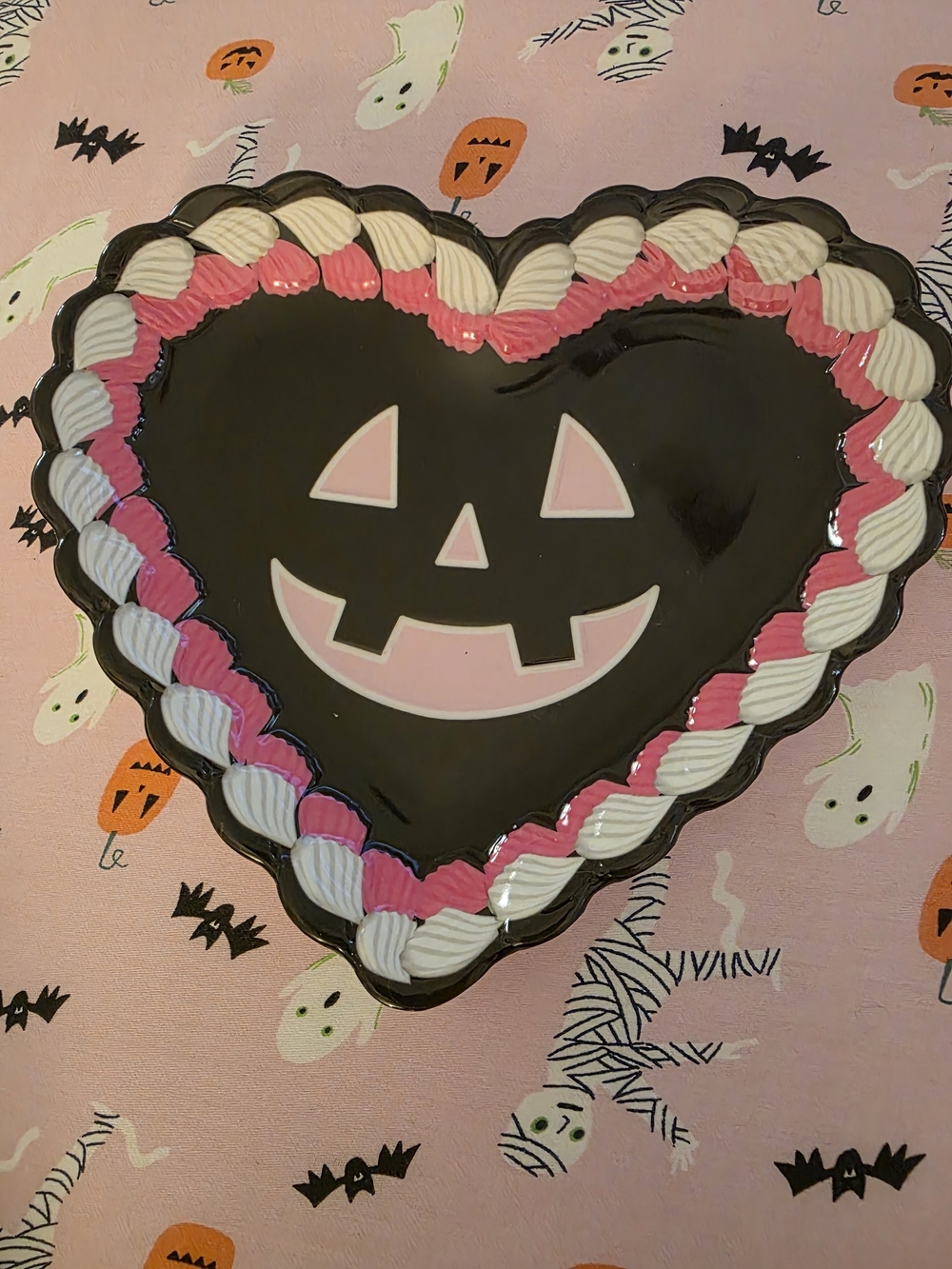 4 HALLOWEEN DESSERT PLATES - Picture 5 of 7